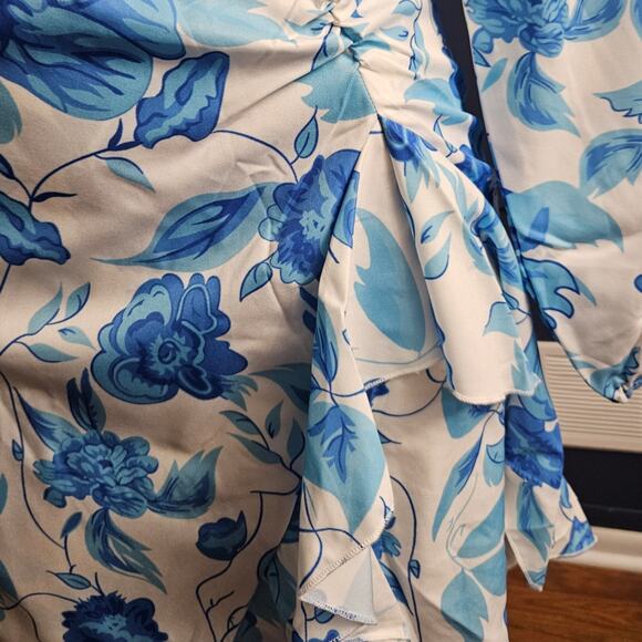 Shein 1 Shoulder Long Sleeve White with Blue Floral Print Dress sz Small - Picture 2 of 5